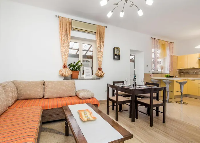 Nice Home In Opatija With Kitchen Дом отдыха *